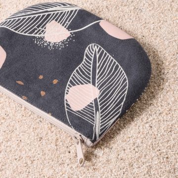 Small feather zipper pouch
