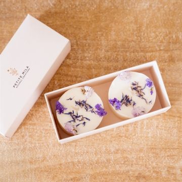 Box of 2 flowered candles